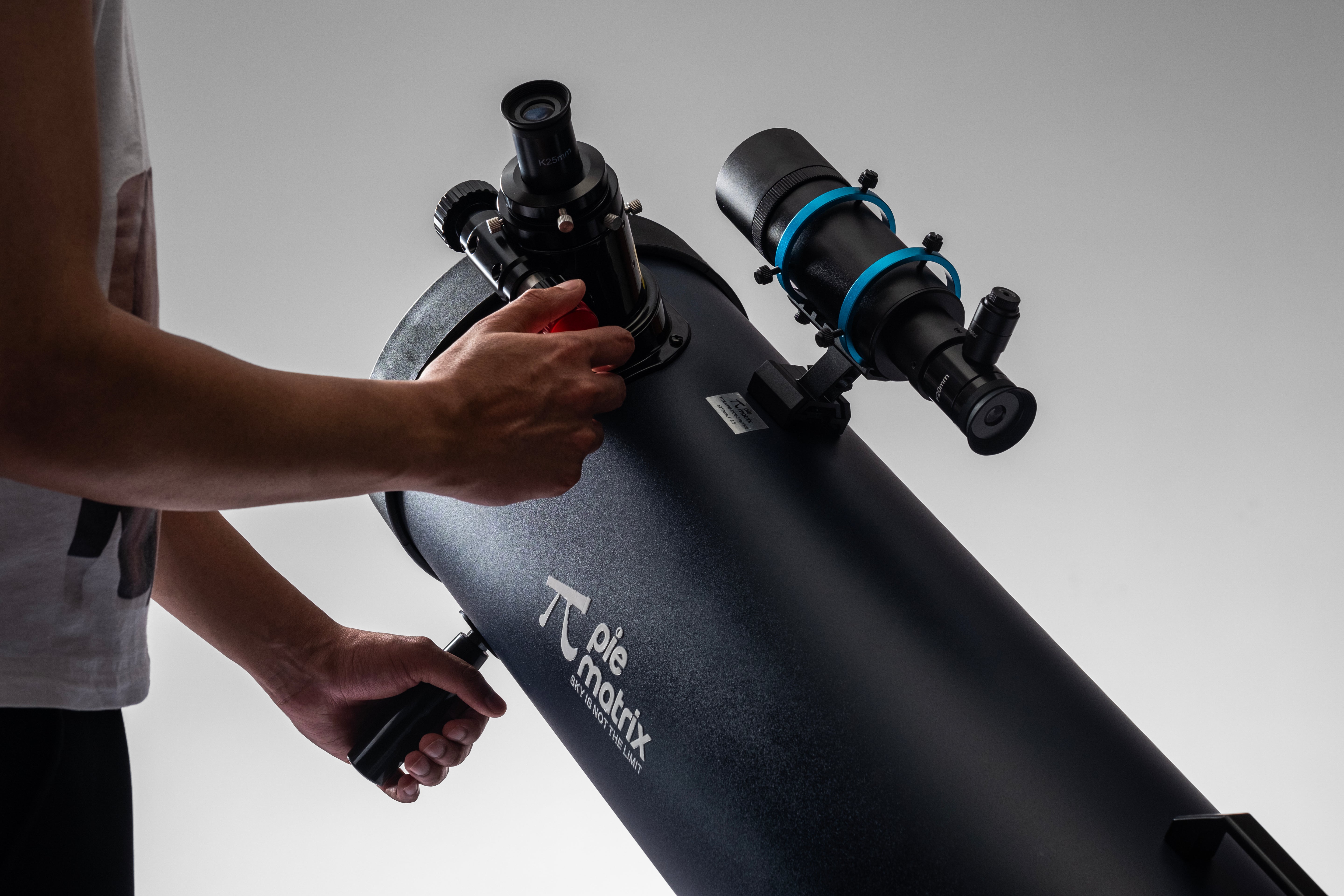 Titan - 8" Dobsonian Telescope
