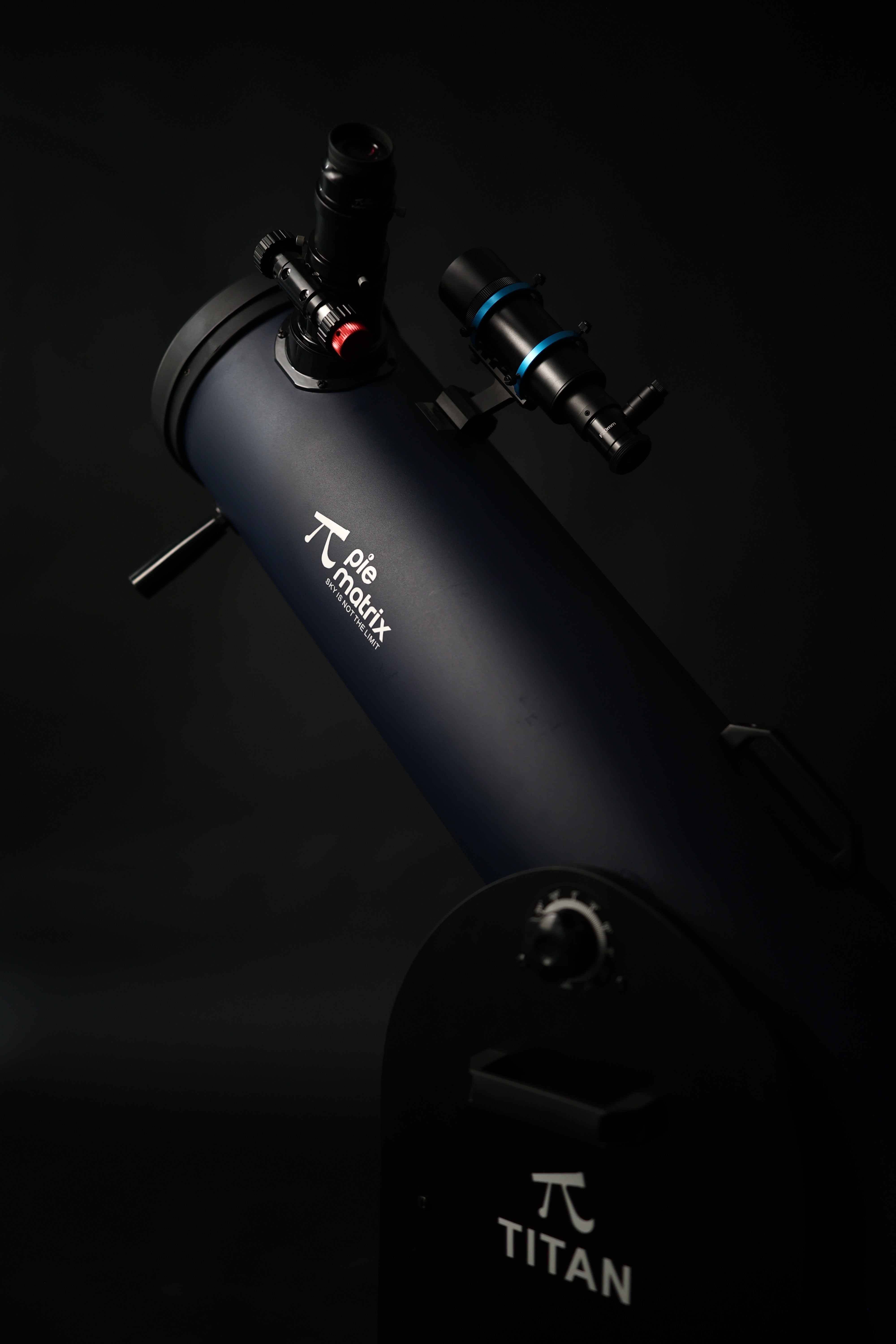 Titan - 8" Dobsonian Telescope